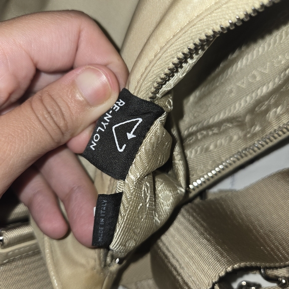 Prada re edition 2005 - Picture 8 of 8